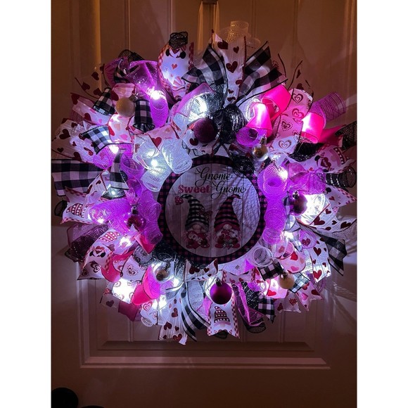 Handmade Valentine’s Gnome Sweet Gnome Ribbon Prelit Wreath 22 ins LED W16 - Picture 10 of 11